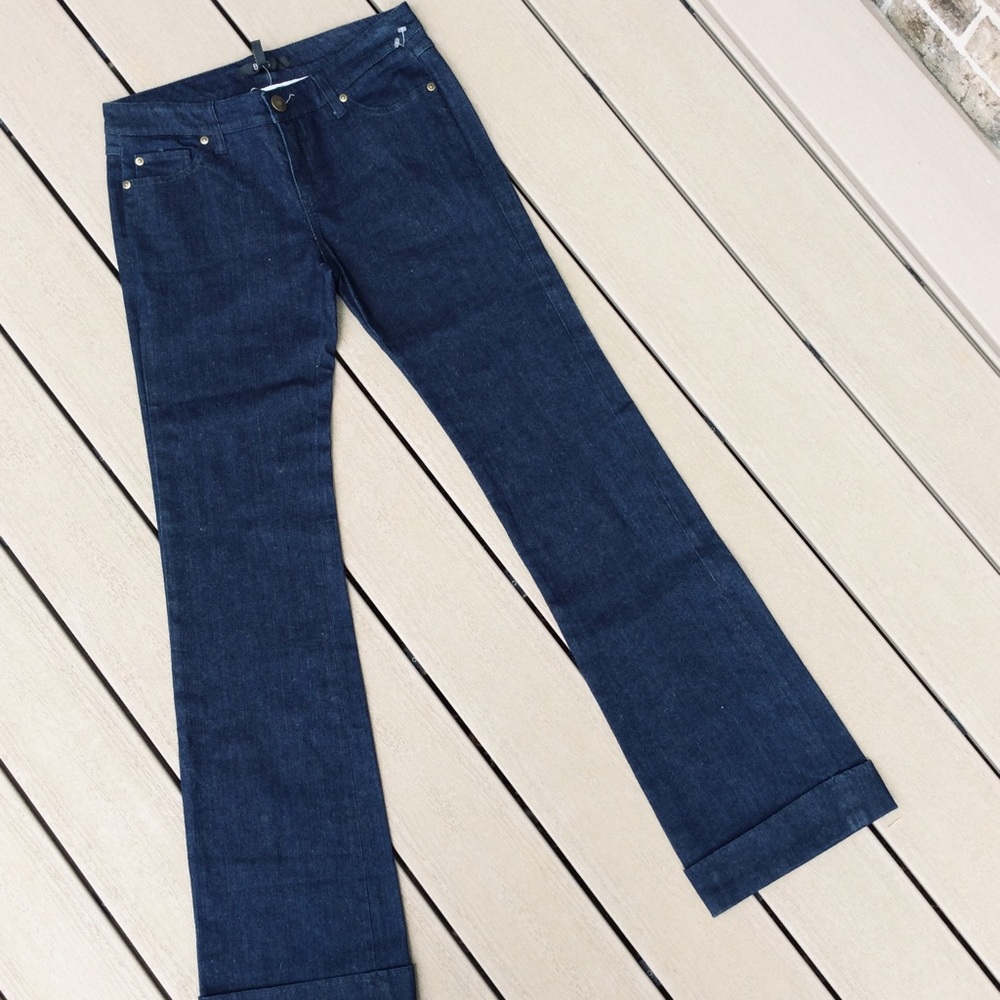 BCBG Jeans Cuffed Womens size 2 New